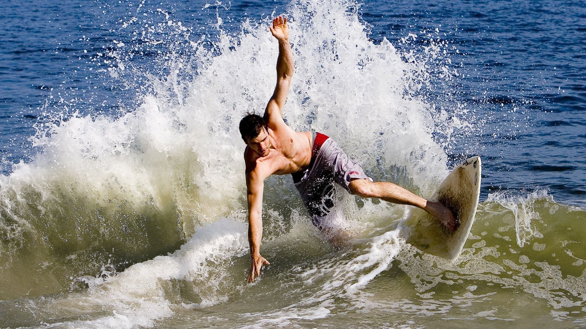 【智能化裁判系统】机器人裁判对传统裁判的冲击与融合，机器人裁判员