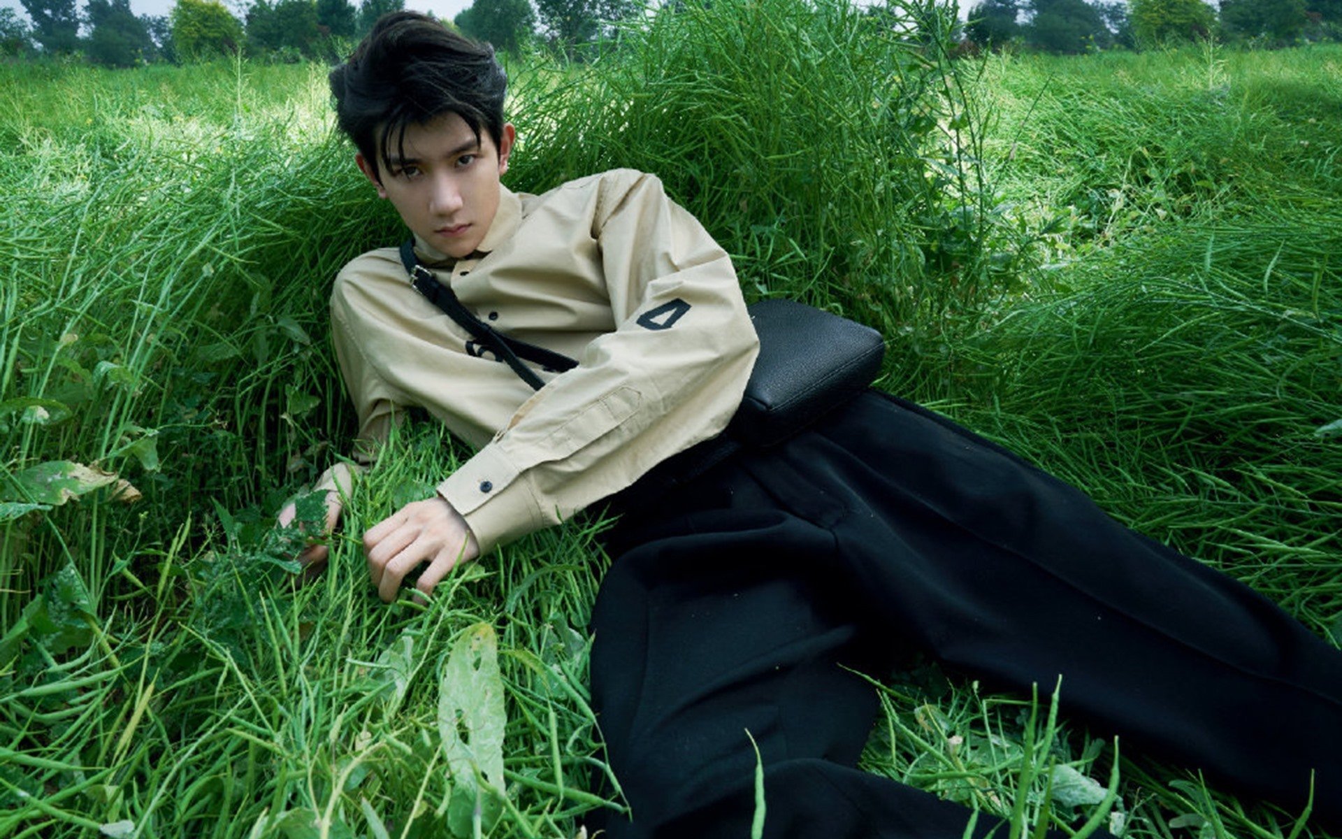 开云网页-世界露营徒步穿越赛，探索未知的荒野奇景，自驾穿越露营